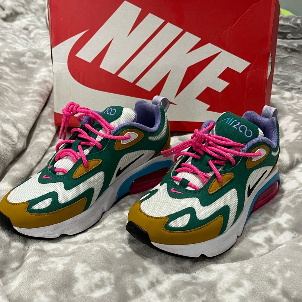 Nike Air Max 200 mystic green with box